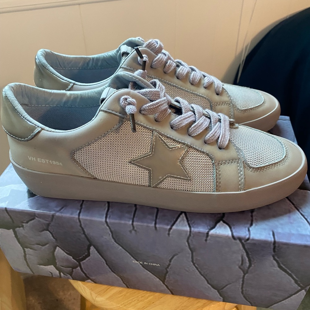NWT Vintage Havana Extra - Grey Size 11
